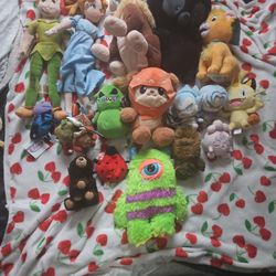 13 Gallon Bag Of Plush Dolls
