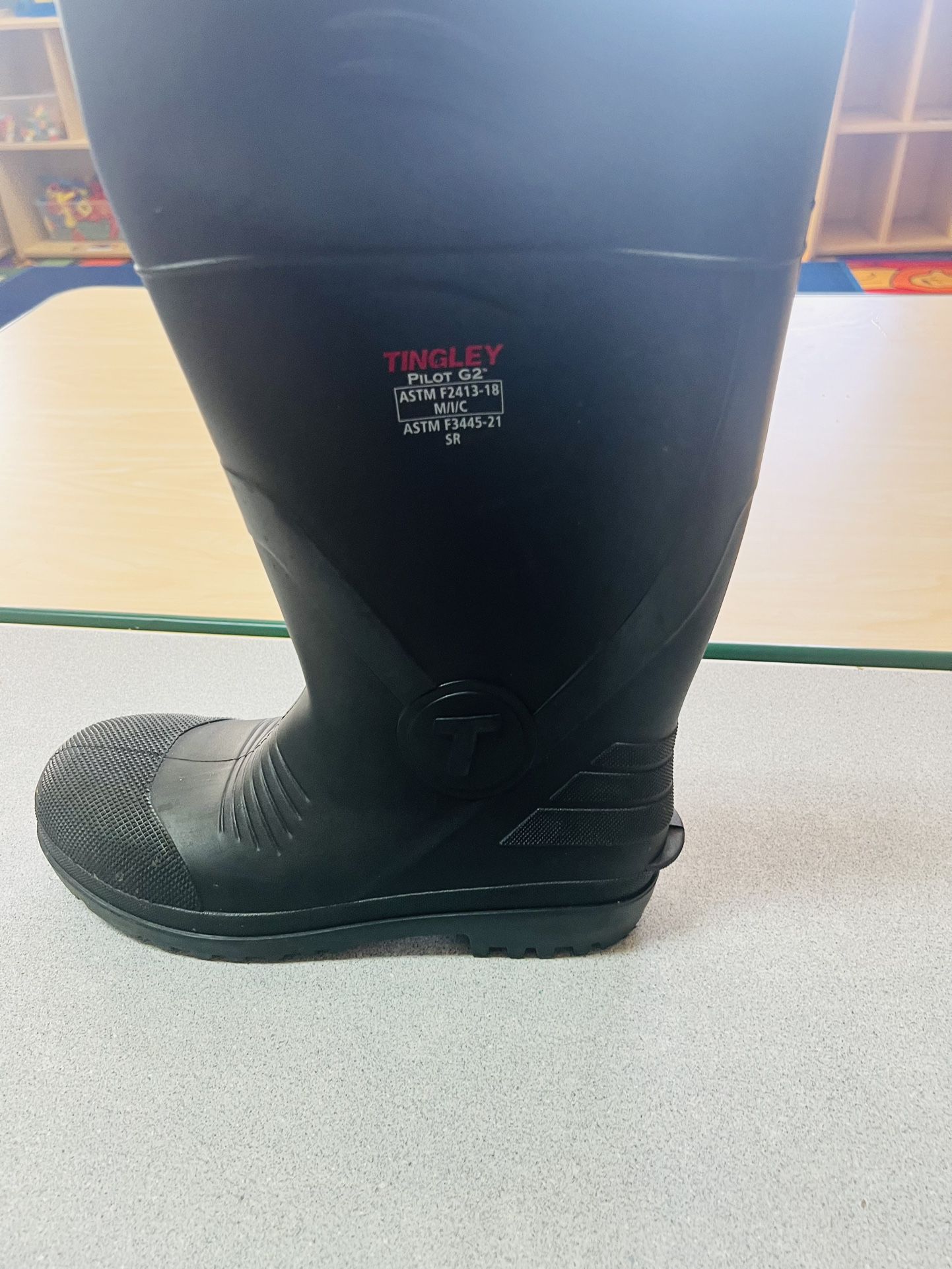 Rain Boot Men Size 10 