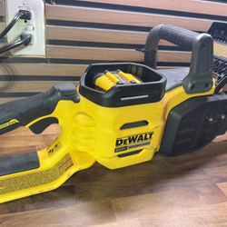 DEWALT FLEXVOLT 60V MAX 20 in. Brushless Cordless Battery Powered Chainsaw and Carry Case (Tool