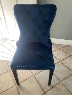 Velvet accent chair