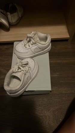 NIKE FORCE 1