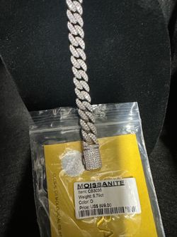 Cuban link 925 sterling silver (PLATED)bracelet with a rhodium finish