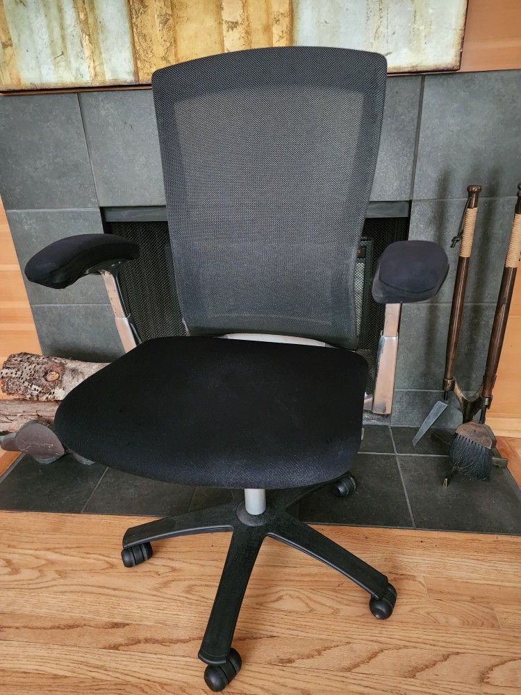 Knoll Life Office Task Chair Fullly Adjustable