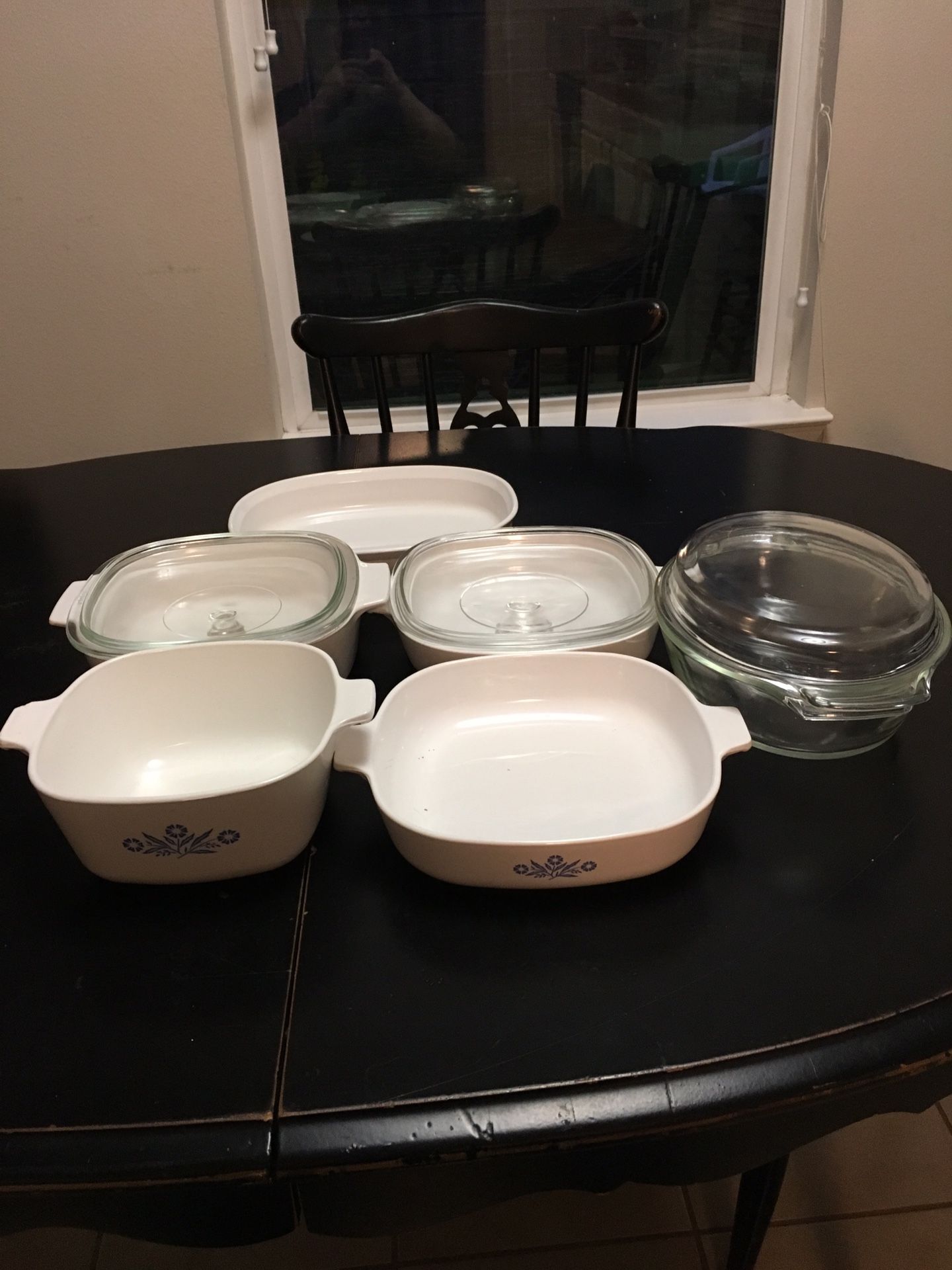 Pyrex and corning ware - 9 pieces