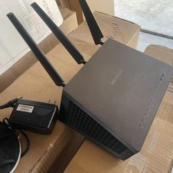 Super Price Netgear NightHawk Router AC2300  Perfect Shape