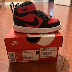 Nike Court Borough Mid 2