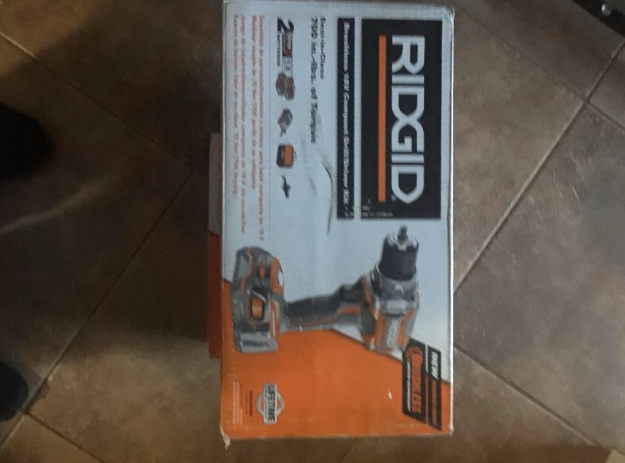 RIDGID 18V drill driver kit