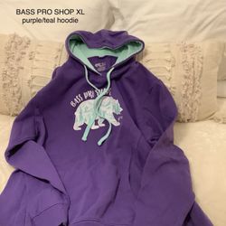 BASS Pro Women’s XL hoodie