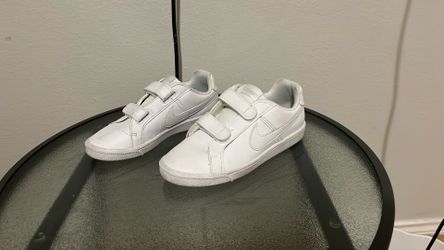 2.5Y White Nike Court Royal Sneakers
