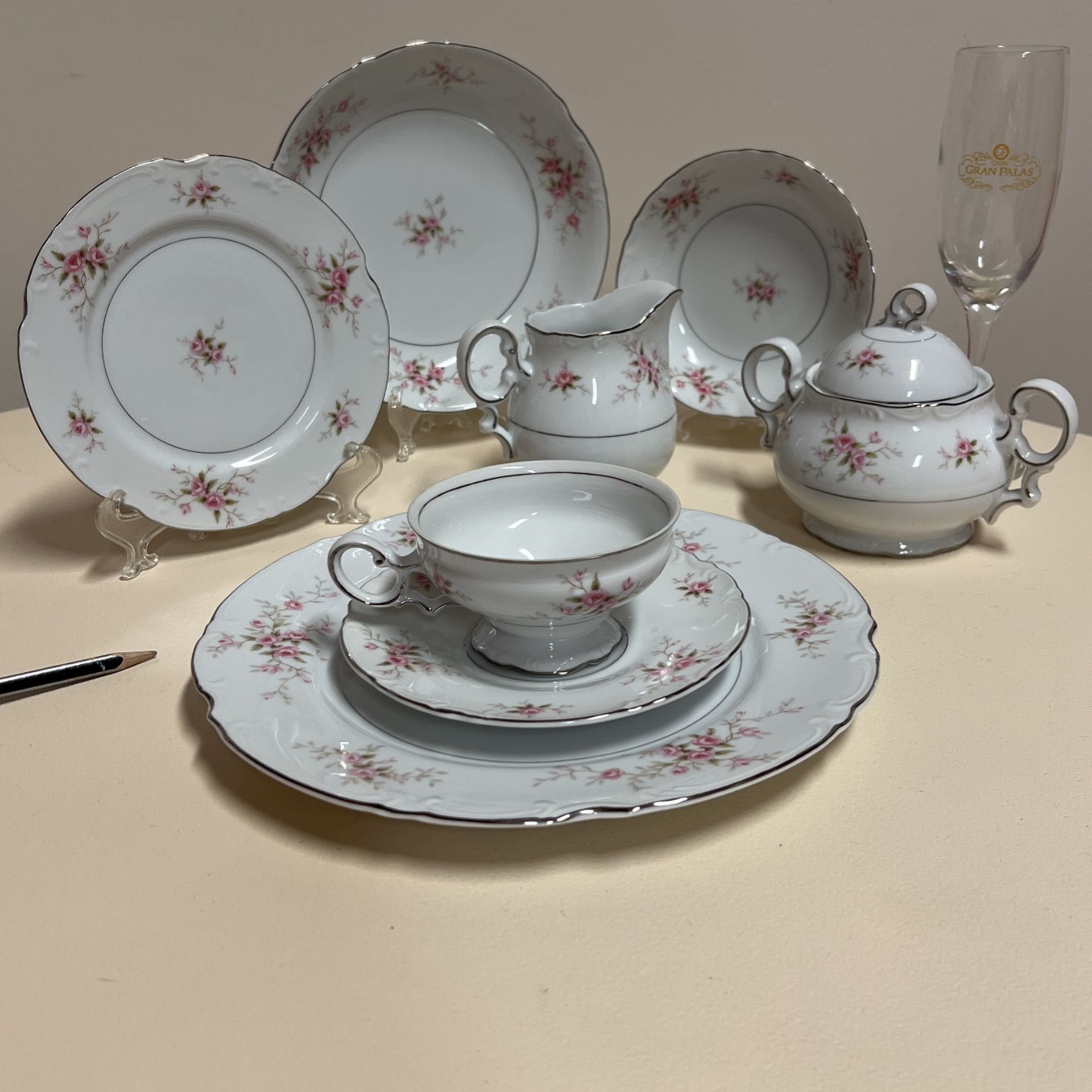 VINTAGE MIKASA FINE CHINA DINNER SET 8 Setting “ VERSAILLES” # 9344 JAPAN 50 Pieces