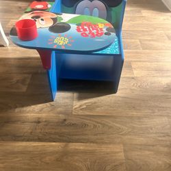 Mickey Chair 