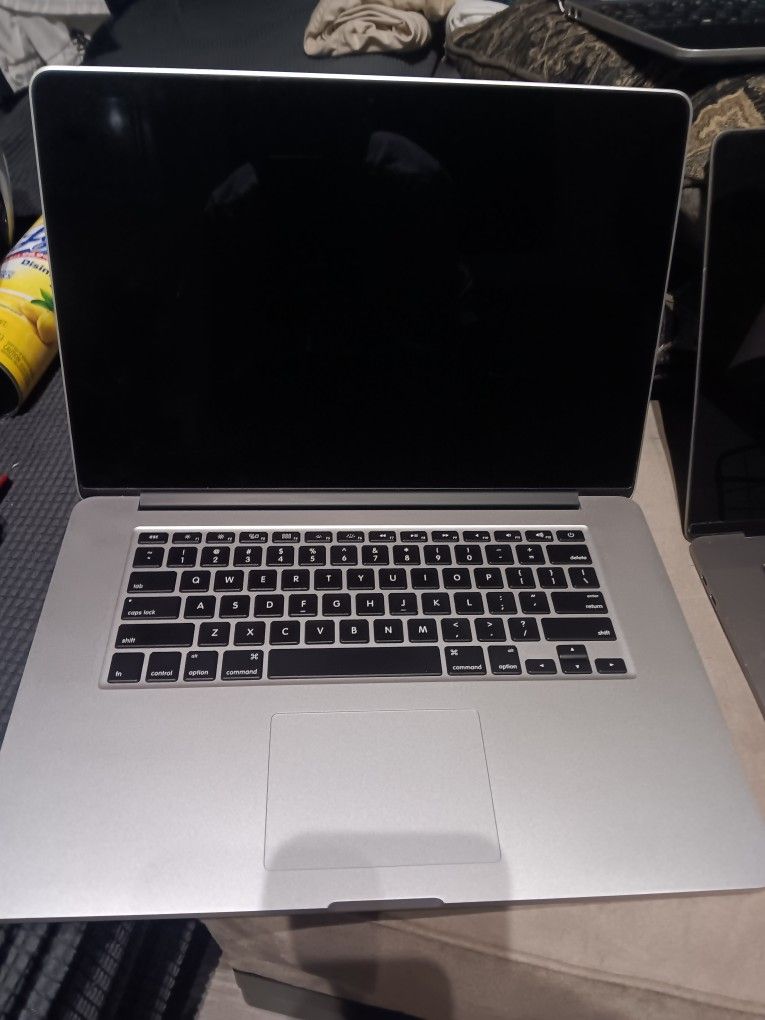 Late 2016 MacBook Pro 16" Core I7