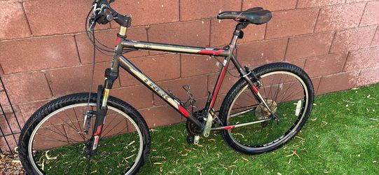 Trek 820 mountain bike 26inch