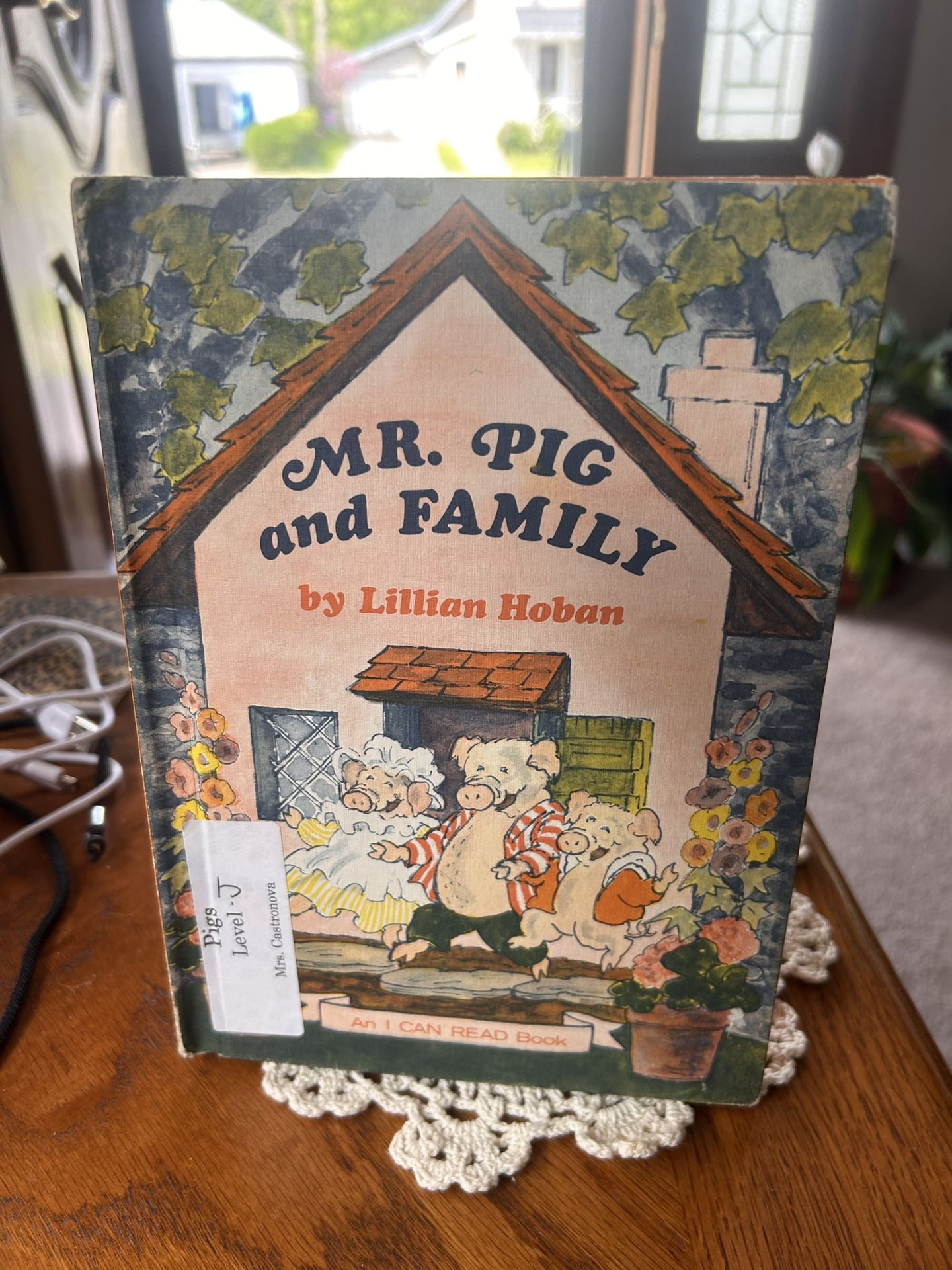 Mr. Pig and Family by Lillian Hoban 1980 An I Can Read Hardcover Book