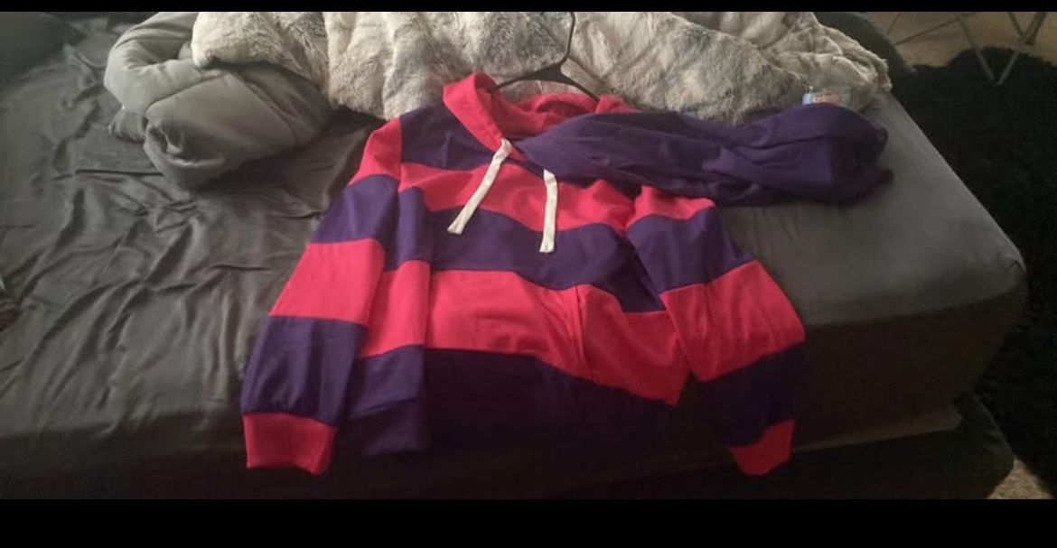 Woman’s 2x Top In Bottom Set Purple In Pink