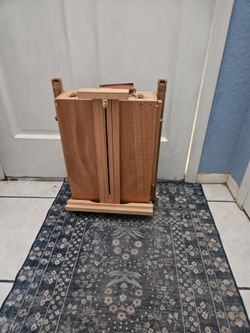 Easel