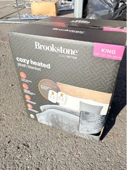 Brookstone king size heated, plush blanket, new in box