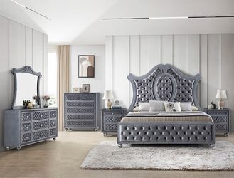New Tufted 5 Piece Bedroom Set.  Grey.  Free Delivery!