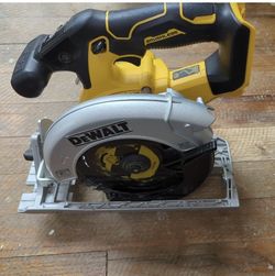 DeWalt DCS565 20v XR 6 1/2” Brushless Circular Saw - Tool only