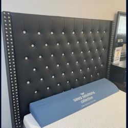 *Last Chance!!!*---Stylish Queen Black Leather Gel Bed Frames---Limited Stock!!!---Delivery Available👌