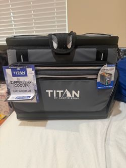 Titan lunch bag new