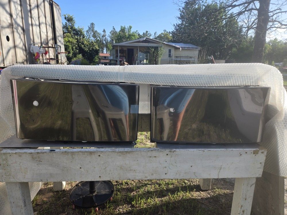 2 LG Sidekick Pedestal Washing Machines