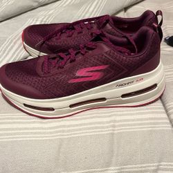 Woman’s Sketchers 