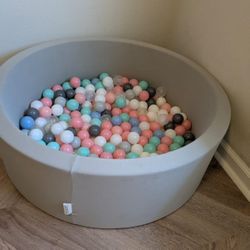 Ball pit With Multicolored Pastel Balls 
