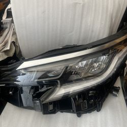 2021-24 TOYOTA  SIENNA Left Headlight 