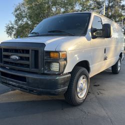 2010 Ford E250 Super Duty Cargo Van