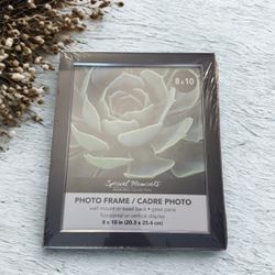 NWT Black Plastic Photo Frame 8” x 10”