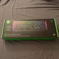 Razer BlackWidow V4 Mechanical Gaming Keyboard - Excellent Condition 