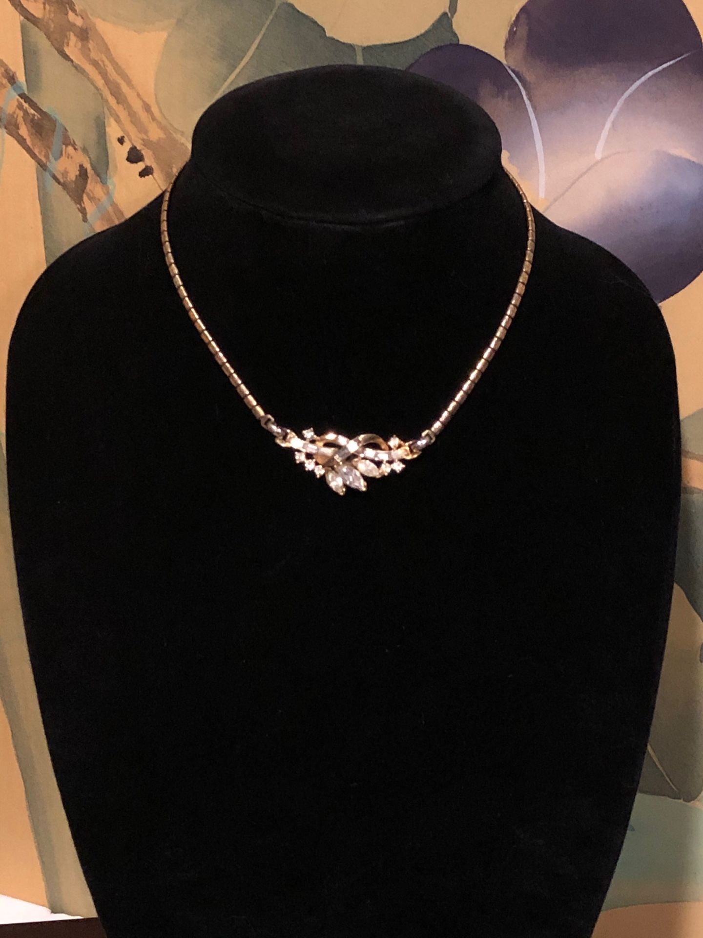 Stunning Trifari Rhinestone Gold Tone Choker
