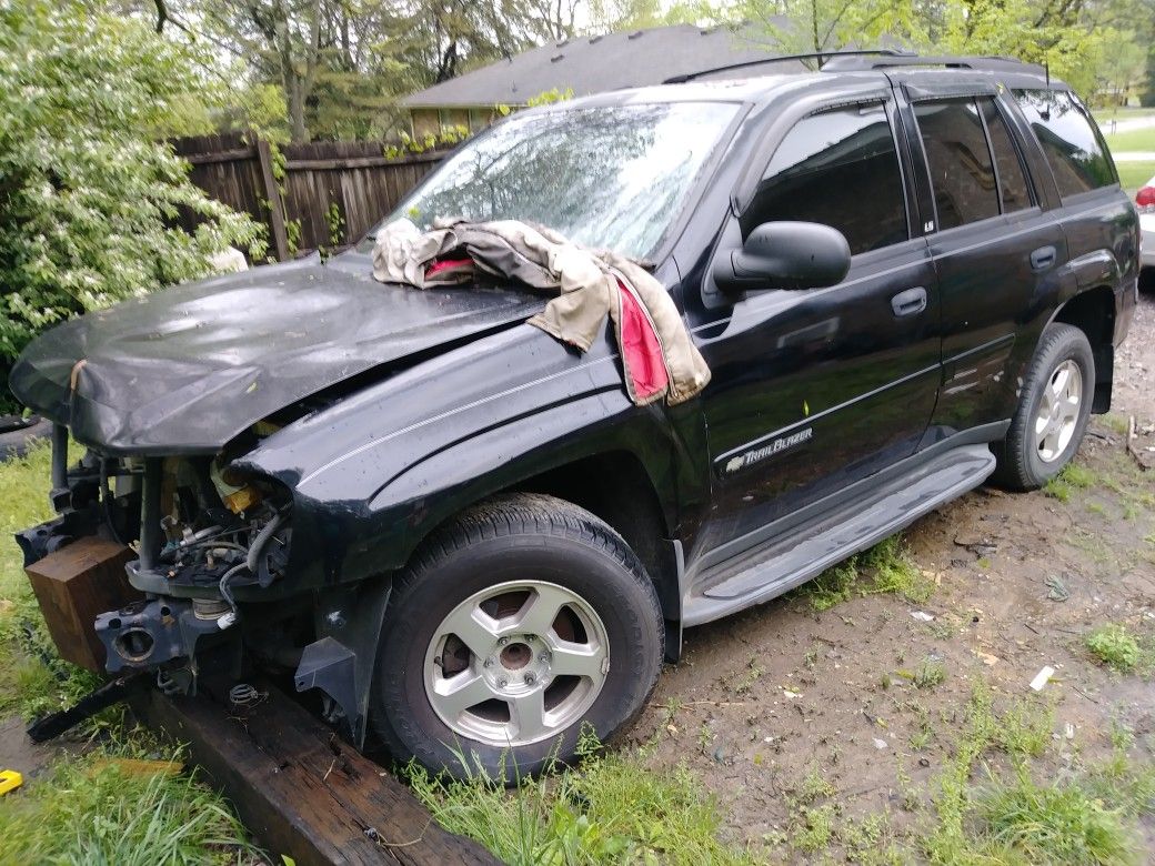 02 Chevy trailblazer for parts