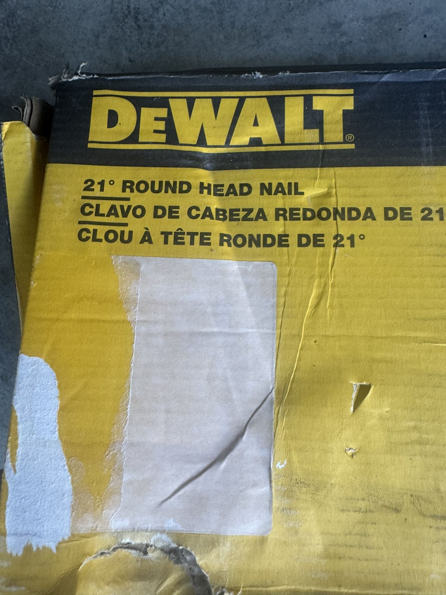 New Dewalt 3-1/4 in. x 0.131 in. Metal Framing Nails (2000 per Box)