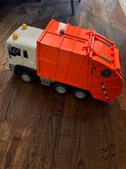 Large toy garbage truck excellent condition