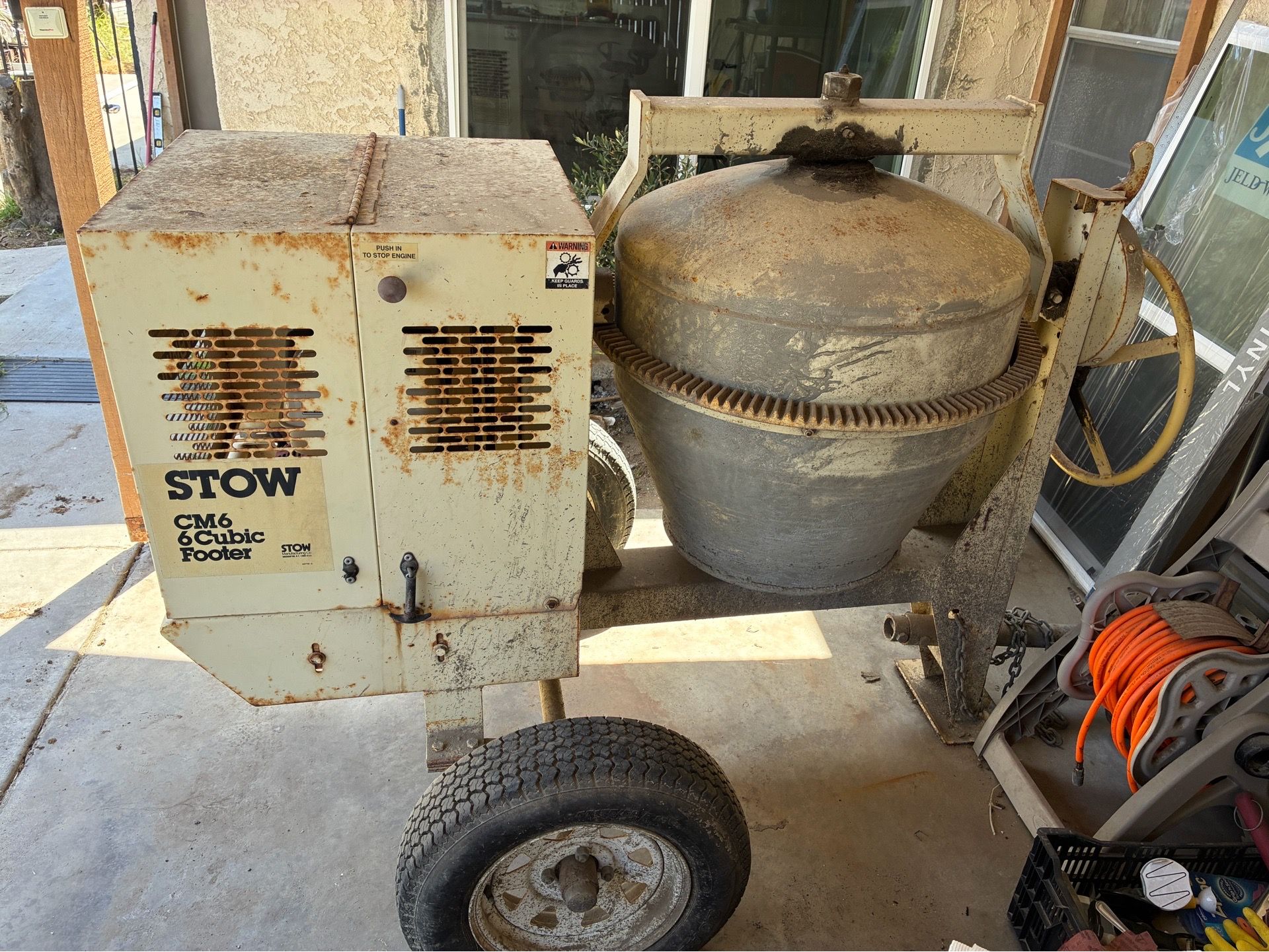 Stow CM6 Towable Concrete Mixer – Honda GX240 8HP – Runs Great