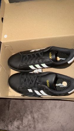 Adidas  black grand court  2.0 shoes