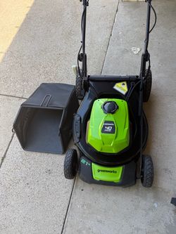 Green works 40v self propelled mower