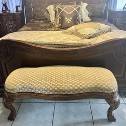Beautiful Upholstered Bench!