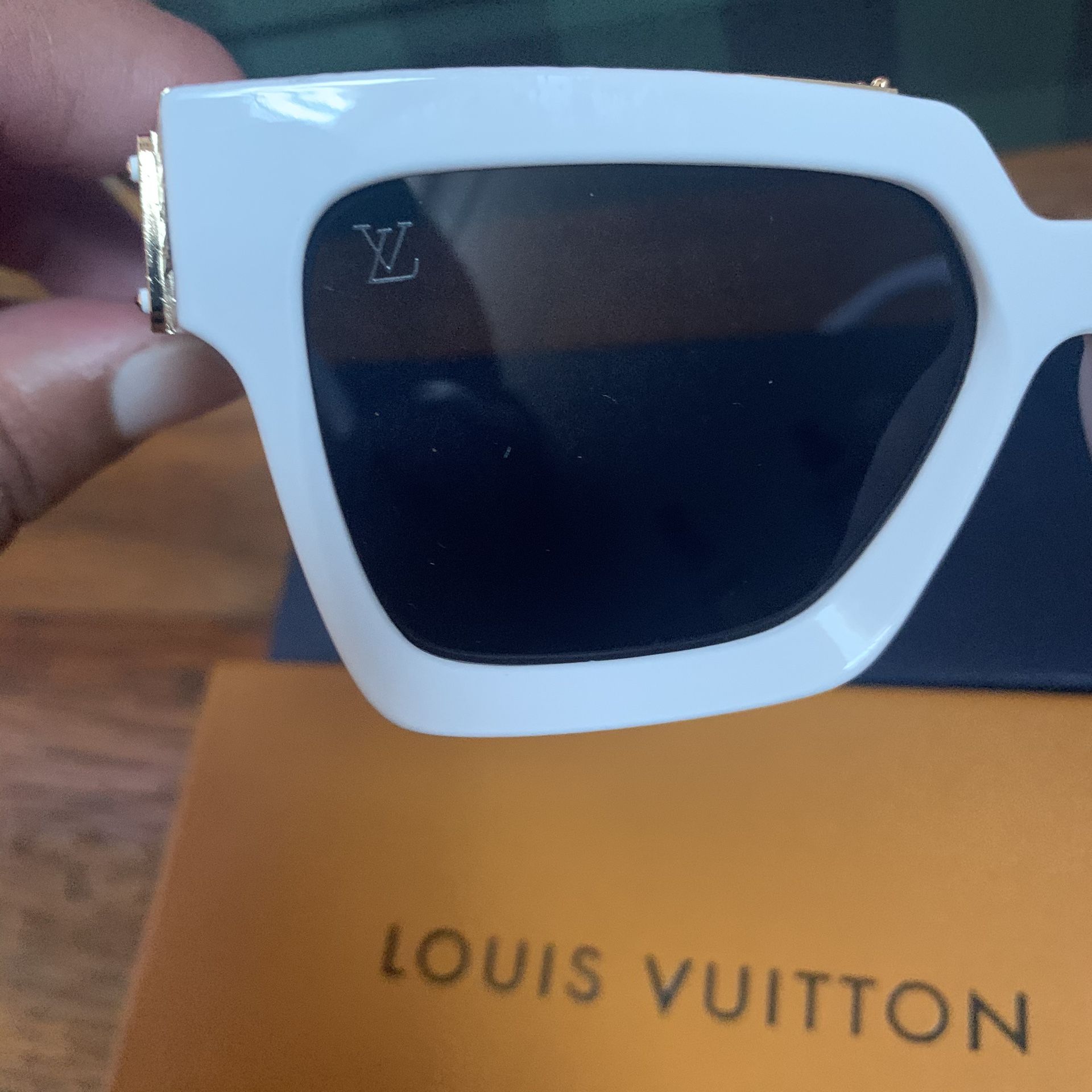 Louis Vuitton Evidence sunglasses