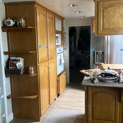 Custom Solid Oak Kitchen Cabinetry