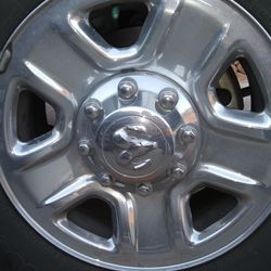 8 lug Dodge Ram logo rims & Tires 275/70R18