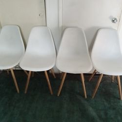 4 Dining Chairs
