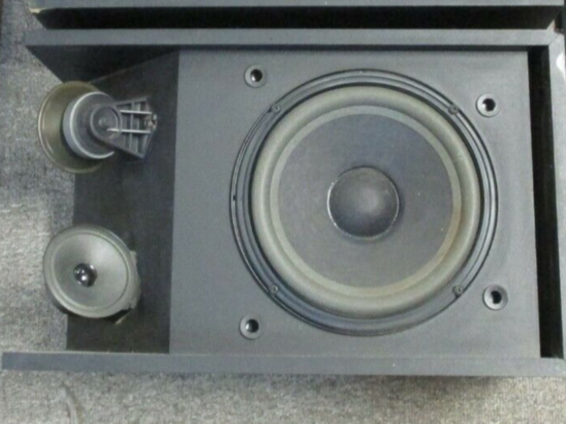 1 one bose 301 series II speaker working tested