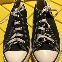 Girls Shoes Size 2 $10