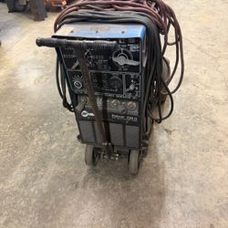 Welder Bobcat 225G