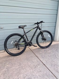 NORTHROCK XC27 MOUNTAIN BIKE 27.5” Wheels