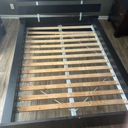 Full Size Bed (Black)