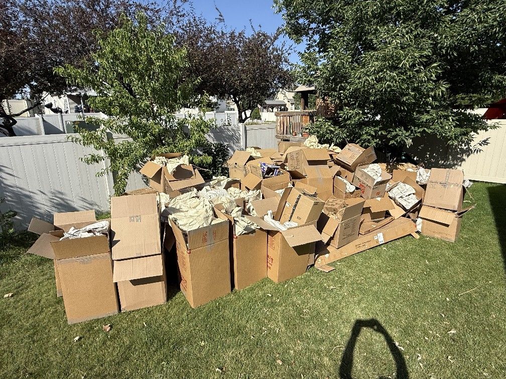 J.u.n.k. R.e.m.o.v.a.l. G.r.a.s.s. Box. RAMAS AND MORE